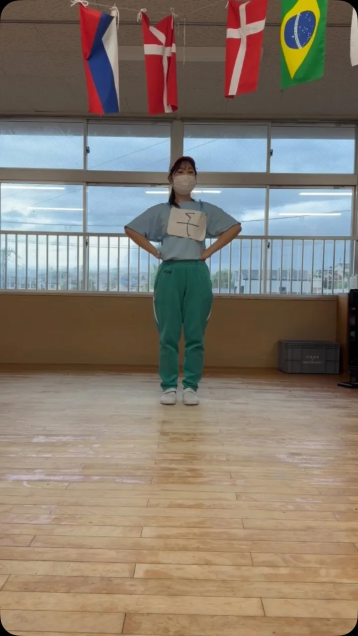親子ダンス「世界をつなぐアロハ」のお子様バージョンです。